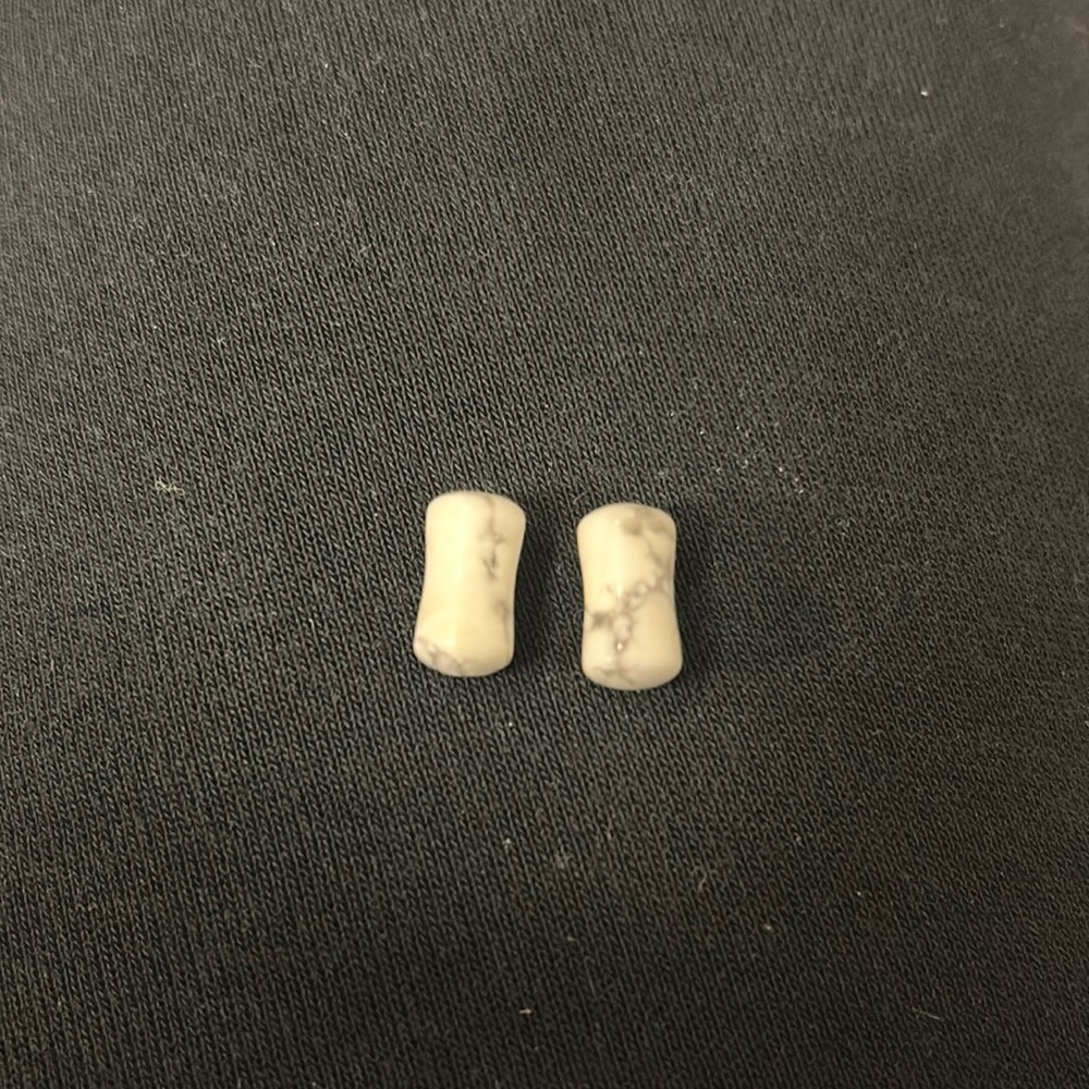 Stone plugs 2g